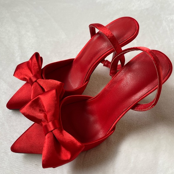 Red Heels With Ribbon Bow Coquette - Picture 6 of 13